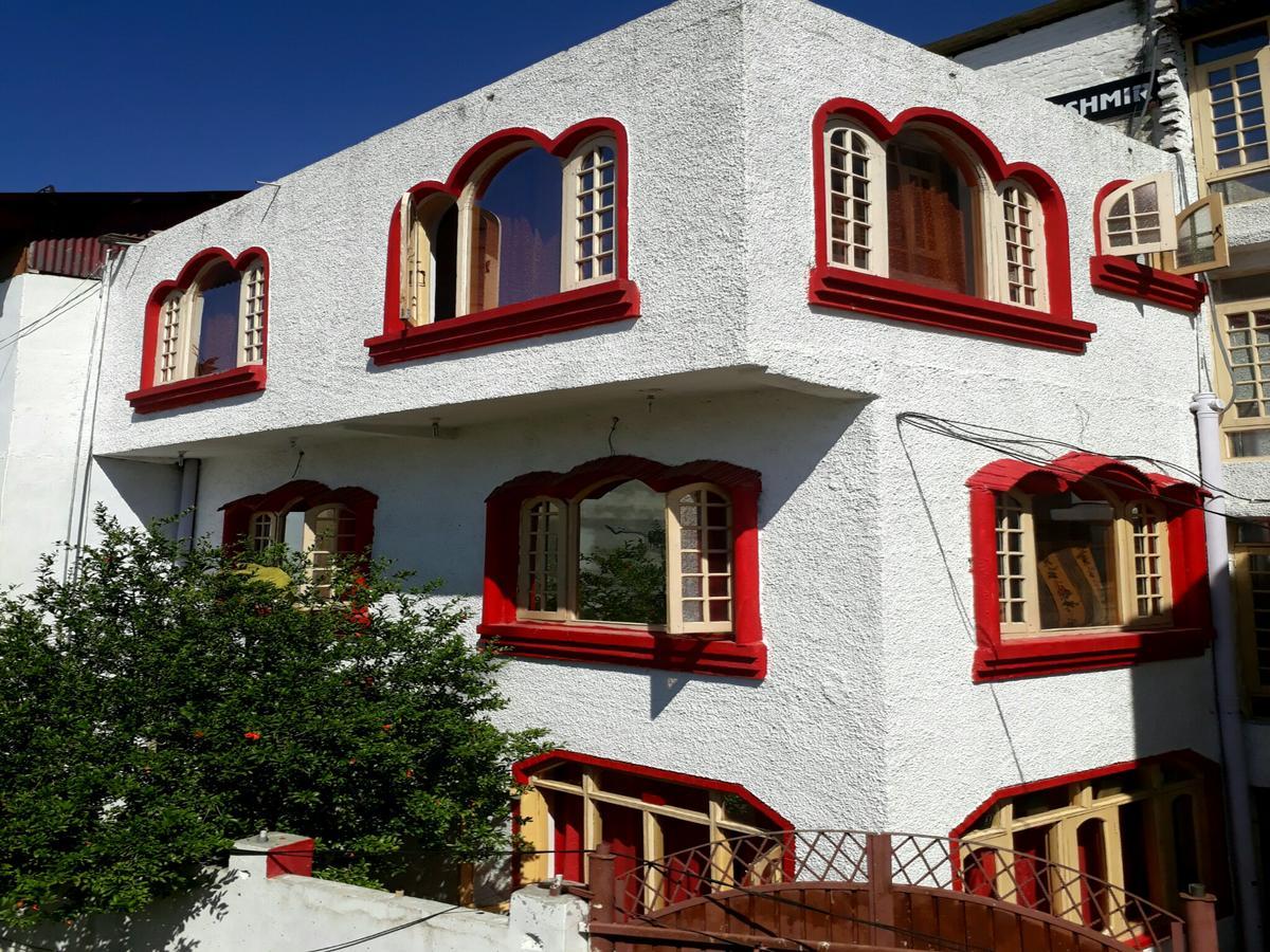 Fabulous Kashmir Srinagar Hotel Buitenkant foto